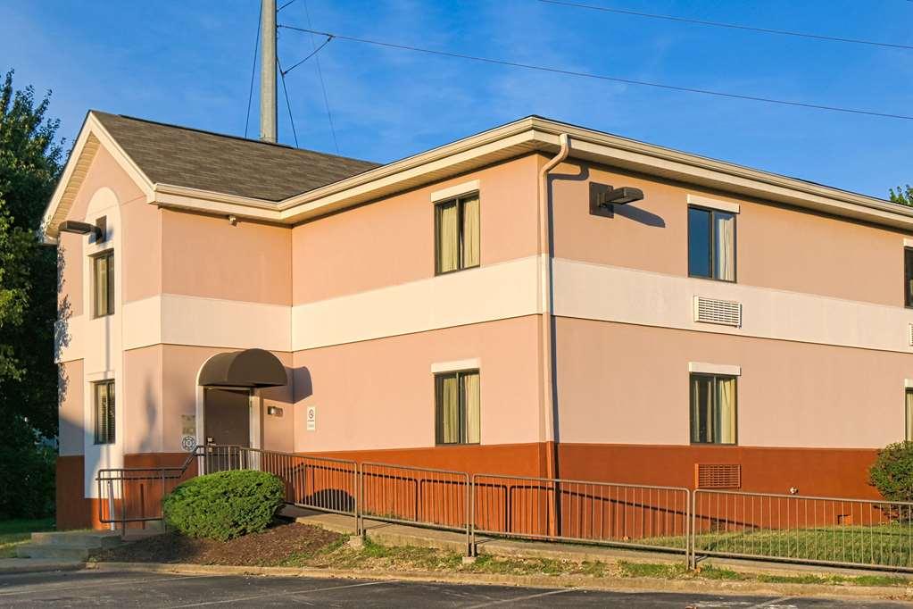 Suburban Studios Louisville East Luaran gambar