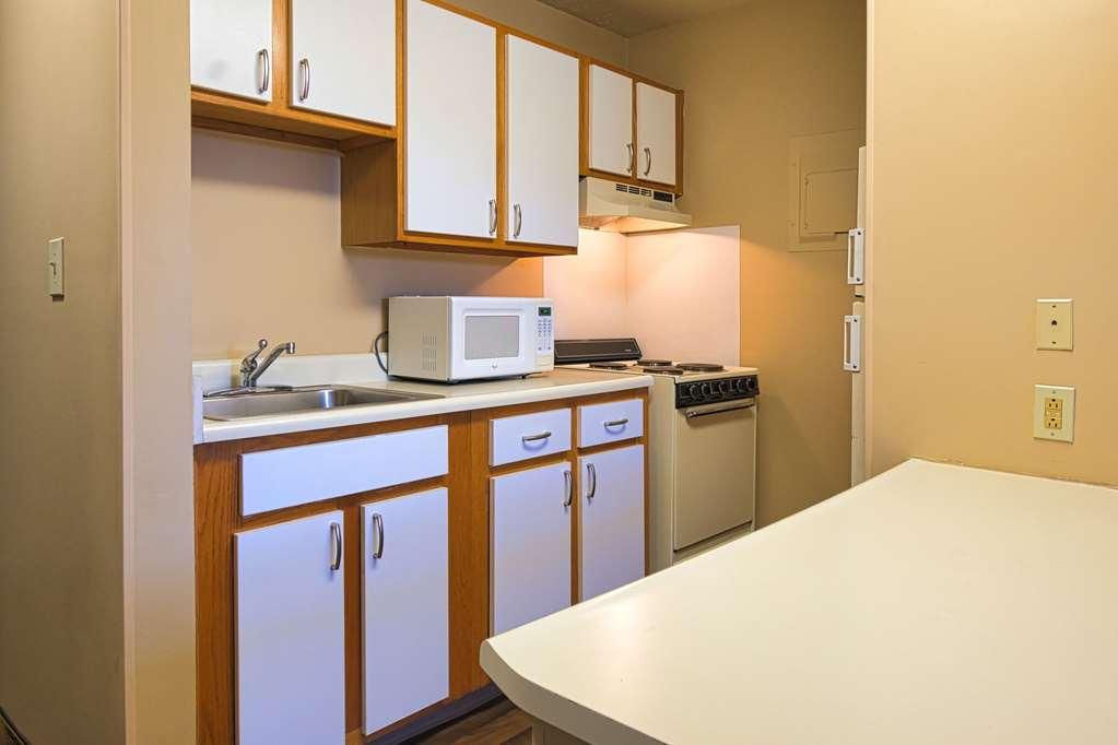 Suburban Studios Louisville East Bilik gambar
